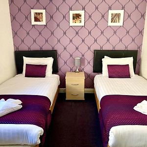Zimmer mit zwei Einzelbetten